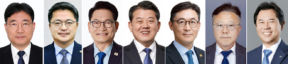 청와대는 1일 이재명 대통령이 정책실장에 하준경 현 경제성장수석(왼쪽부터), 경제성장수석에 문신학 현 산업통상부 차관, 평화외교특별보좌관에 더불어민주당 송영길 의원, 국방정책특별보좌관에 김병주 의원, 재정경제부 제1차관에 권대영 금융위 부위원장, 국토교통부 제2차관에 정의경 국토도시실장, 지방시대위원장에 박정현 전 부여군수를 임명 및 위촉했다고 밝혔다. 2026.10.1 [청와대 제공. 재판매 및 DB 금지] [사진=연합뉴스]