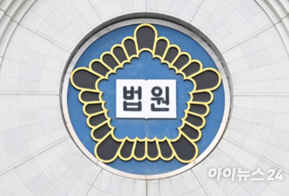 야심한 시각 길을 걷던 여성을 강제로 끌고 가 추행한 남성이 실형을 선고받았다. 본 기사와 무관한 이미지. [사진=정소희 기자]