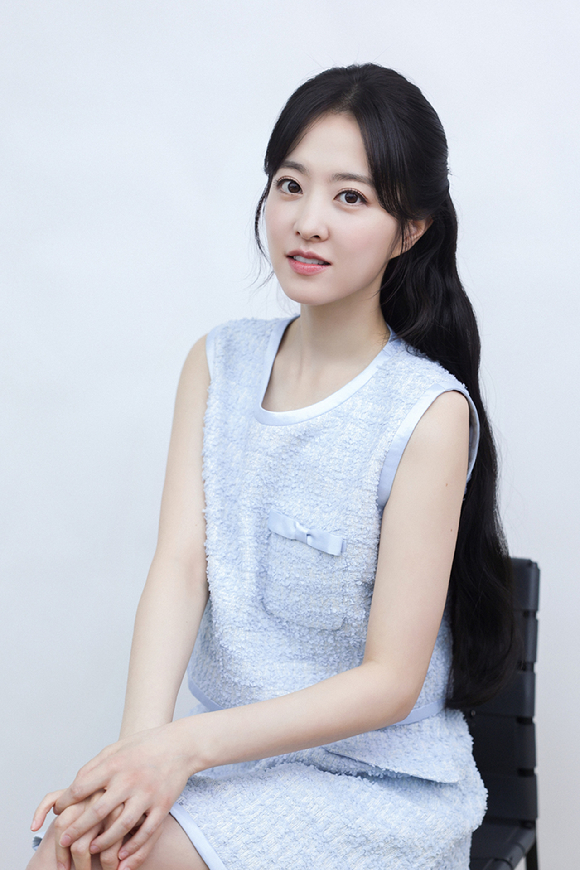 박보영이 '미지의 서울' 종영 인터뷰에 앞서 사진촬영을 하고 있다. [사진=BH엔터테인먼트]