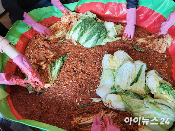 브라운 핸드블렌더 'MQ 7035X' 구성품 [사진=서민지 기자]