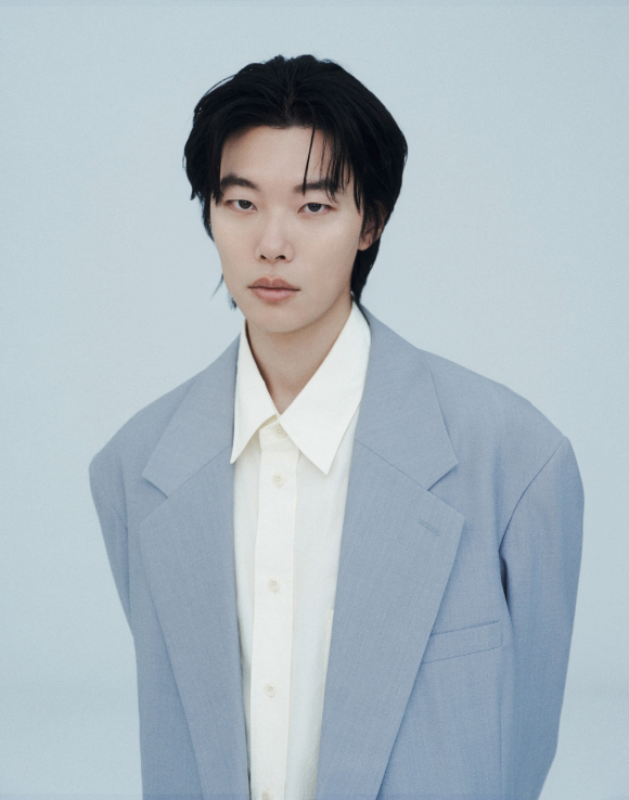 류준열 프로필. [사진=UAA]