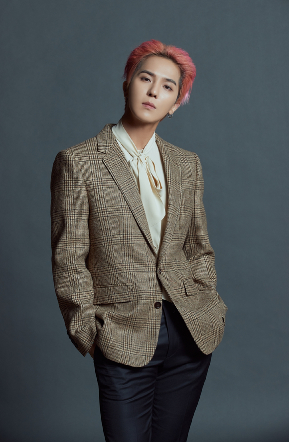 그룹 위너 멤버 송민호가 넷플릭스 영화 '서울대작전'에 출연한다. [사진=YG엔터테인먼트]