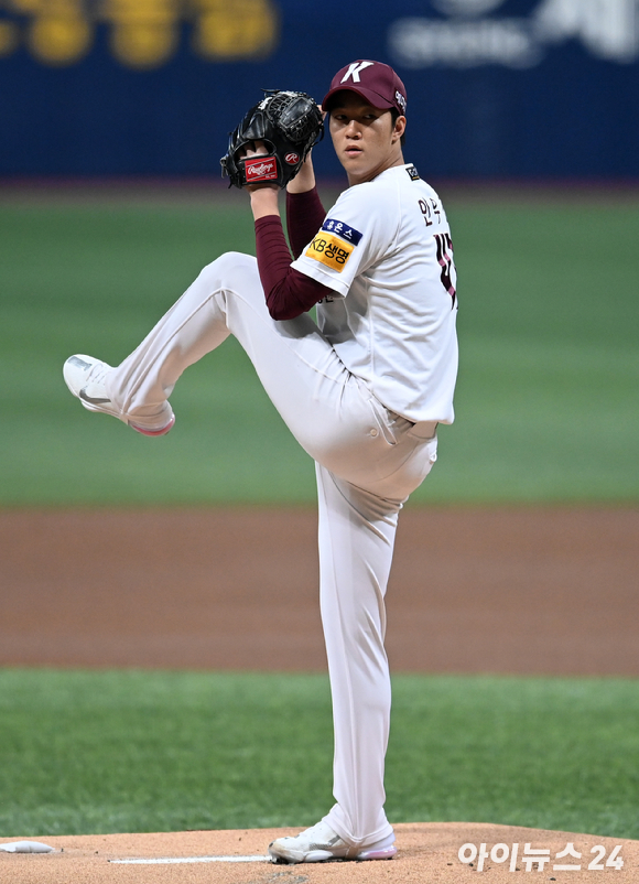 키움 히어로즈 이정후는 2022 KBO리그 최우수선수(MVP)에 이름을 올렸고 유력한 수상 후보로 꼽힌다. [사진=정소희 기자]