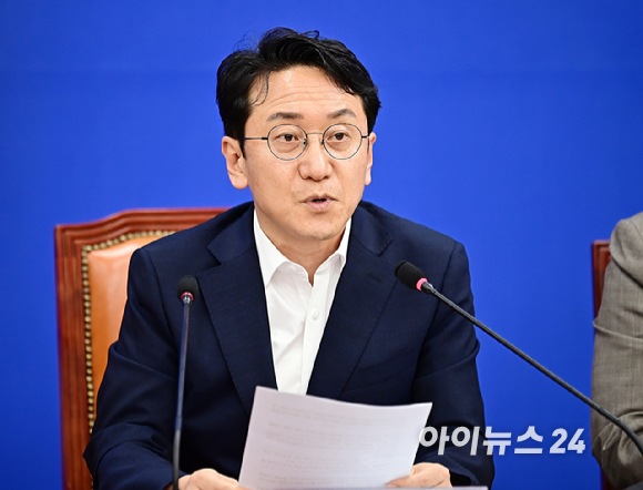 천준호 더불어민주당 티메프 사태 대응 TF 단장이 20일 오후 서울 여의도 국회에서 열린 더불어민주당 티메프사태대응TF, 티메프 사태 은폐 축소 및 부실대응 관련 기자회견에서 발언하고 있다. [사진=곽영래 기자]