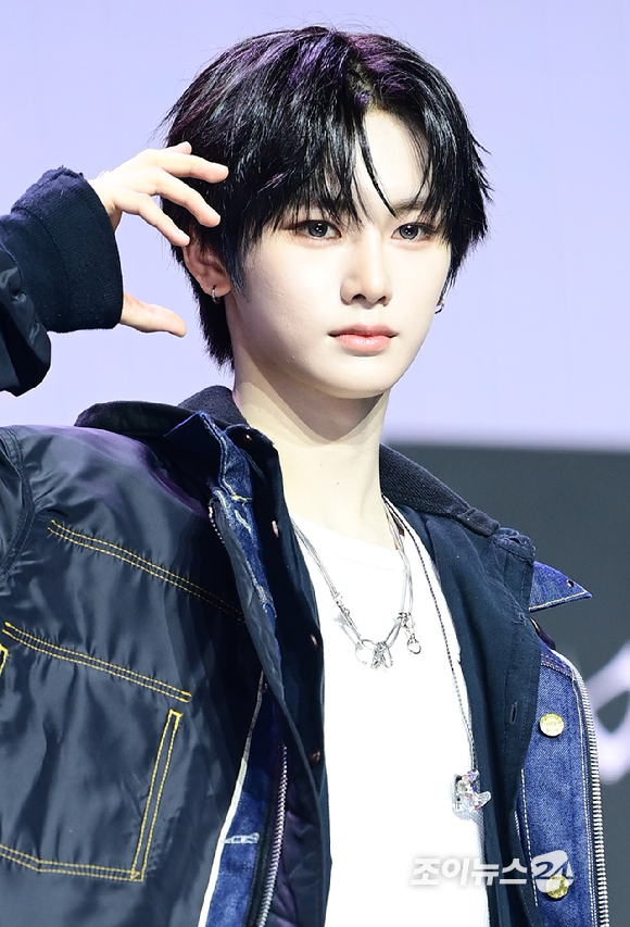 그룹 알파드라이브원 안신이 12일 오후 서울 용산구 블루스퀘어 SOL트래블홀에서 열린 알파드라이브원(ALPHA DRIVE ONE) 첫 번째 데뷔 미니 1집 'EUPHORIA'(유포리아) 발매 기념 쇼케이스에 참석하고 있다. [사진=정소희 기자]