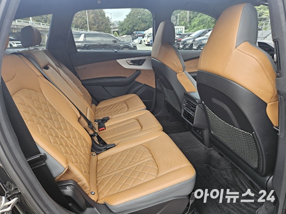 아우디 Q7 50 TDI 콰트로 2열. [사진=홍성효 기자]