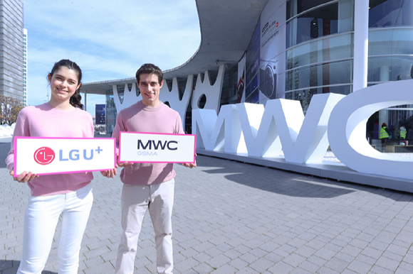 LG유플러스는 스페인 바르셀로나에서 3일(현지시각)부터 나흘 간 열리는 MWC25에 단독 전시관을 마련하고, 차별화된 AI 기술과 AI를 통해 변화될 미래 모습을 선보인다. [사진=LGU+]