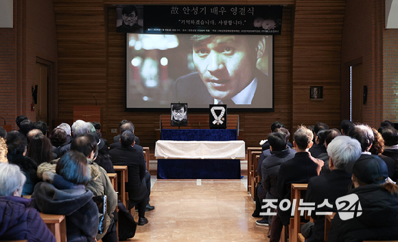 故 안성기 배우 추모 미사 및 영결식이 9일 오전 서울 중구 명동성당에서 엄수됐다. [사진=곽영래 기자]