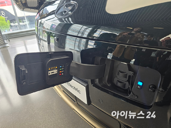 현대차 '더 뉴 스타리아 리무진'. [사진=김종성 기자]