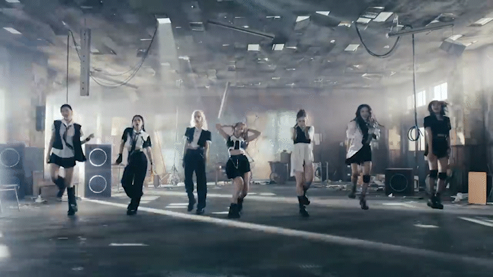 빌리의 세 번째 미니앨범 'the Billage of perception: chapter two' 타이틀곡 'RING ma Bell (what a wonderful world)' 스포일러 영상이 공개돼 관심을 모으고 있다. [사진=빌리 'RING ma Bell' 스포일러 영상 캡쳐]