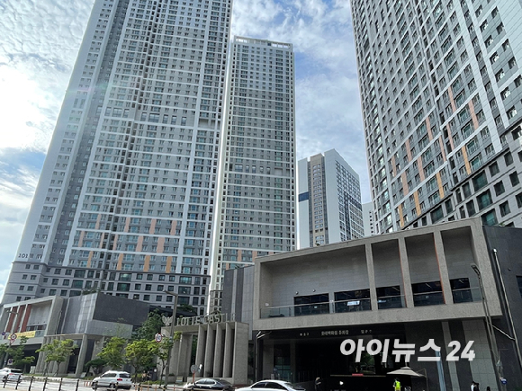 19일 오후 경기 화성시 동탄역롯데캐슬 전경. [사진=정승필 기자]
