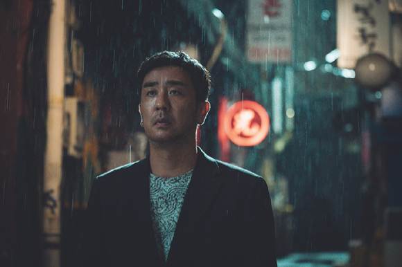 배우 류승룡이 영화 '비광'에서 열연하고 있다. [사진=㈜플레이그램, ㈜콘텐츠지오]