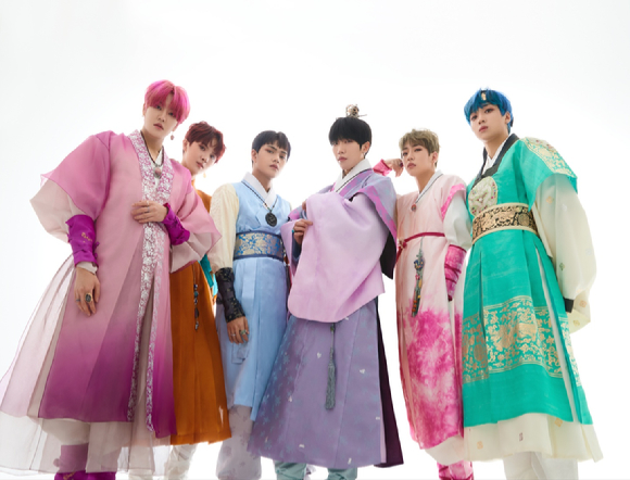 그룹 킹덤이 '2022 대한민국 한복모델 선발대회'의 공식 홍보대사로 위촉됐다. [사진=GF엔터테인먼트]