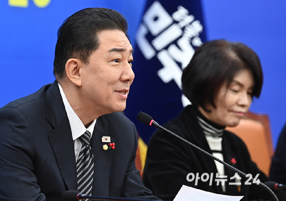 김병기 더불어민주당 원내대표가 11일 서울 여의도 국회에서 열린 정책조정회의에서 발언하고 있다. [사진=곽영래 기자]
