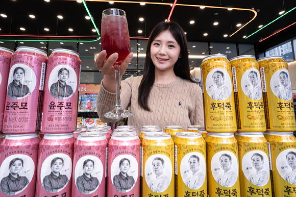 세븐일레븐은 '흑백요리사2'로 주목을 받은 스타 셰프들과 협업한 하이볼이 출시 3주만에 20만개 돌파했다고 밝혔다. [사진=세븐일레븐]