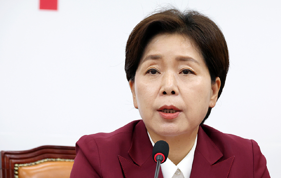 국민의힘 양향자 최고위원이 15일 국회에서 열린 최고위원회의에서 지도부 총사퇴를 제안하고 있다. 2026.6.15 [사진=연합뉴스]