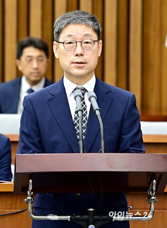 노경필 대법관 후보자가 22일 서울 여의도 국회에서 열린 인사청문회에서 모두발언을 하고 있다. [사진=곽영래 기자]