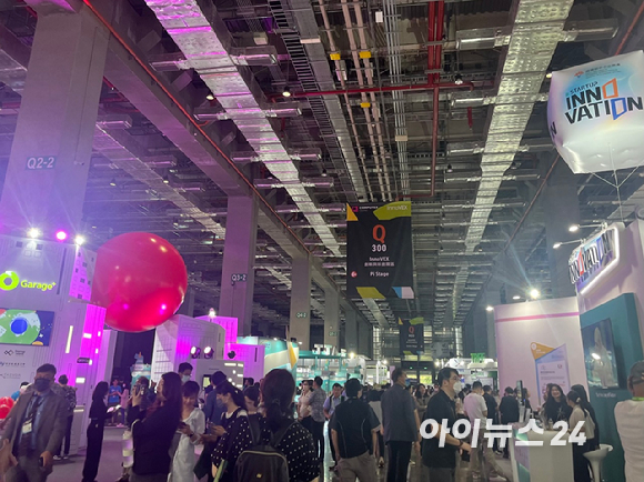 대만 타이베이에서 열리는 아시아 최대 컴퓨팅·IT 전시회 컴퓨텍스 2023(COMPUTEX 2023)' 기간 중 진행되는 스타트업 대회 InnoVEX 2023 개막 행사가 열리고 있다. [사진=박소희 기자]