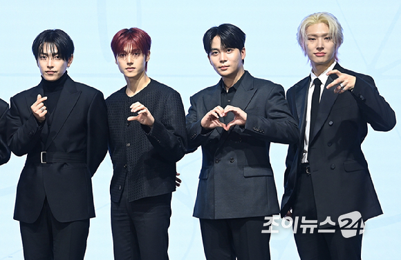 에이티즈가 5일 오후 서울 여의도 페어몬트 엠버서더 서울에서 열린 미니 13집 '골든 아워 : 파트 4(GOLDEN HOUR : Part.4)' 발매 기념 기자간담회에서 포즈를 취하고 있다. [사진=곽영래 기자]