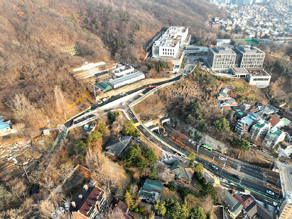 서대문구 금화터널 상부 도로 완공 모습. [사진=서대문구]