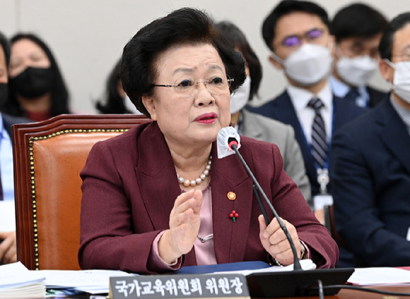 이배용 국가교육위원회 위원장이 16일 오전 서울 여의도 국회에서 열린 교육위원회 전체회의에서 발언하고 있다. [사진=김성진 기자]