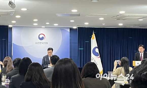 금융위원회는 7일 광화문 정부서울청사에서 기자간담회를 개최했다. [사진=김민희 기자]