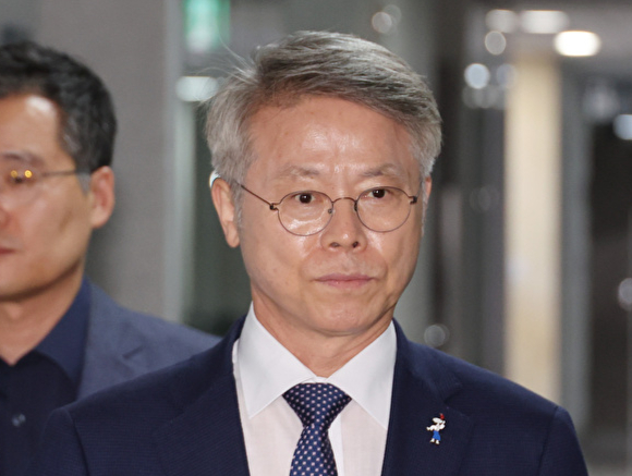 더불어민주당 국민주권 검찰 정상화 특위 위원장인 민형배 의원 7일 서울 여의도 국회 의원회관에서 열린 검찰개혁 당정협의회에 참석하고 있다. 2025.8.7 [사진=연합뉴스]