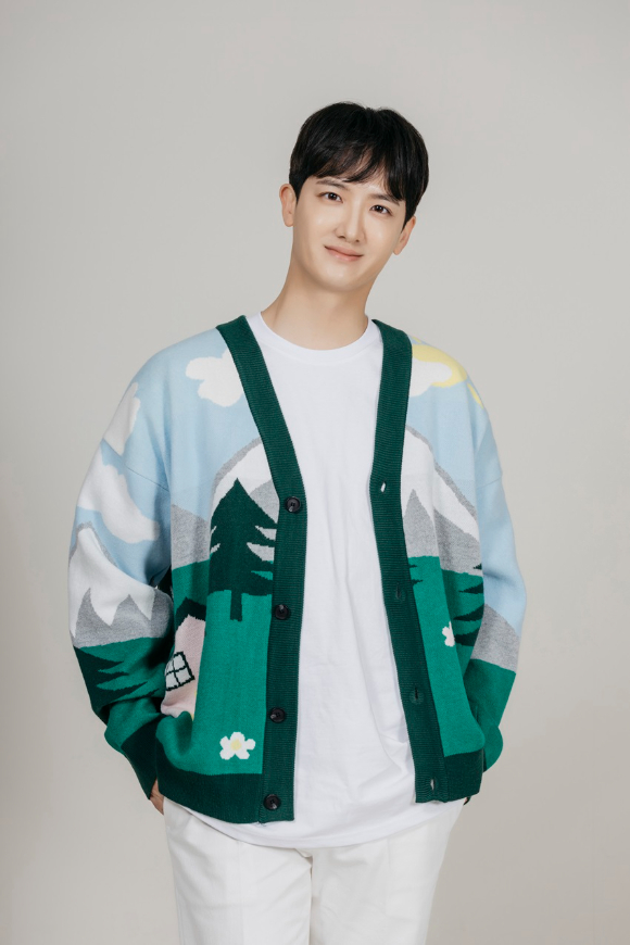 하동근 새 프로필 [사진=아트온컴퍼니(송진규 포토그래퍼)]