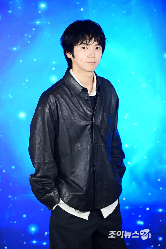 배우 강승호가 31일 서울 성동구 성수동에 위치한 케이팝 체험 아카데미 케이팝아케이드에서 진행된 조이뉴스24와의 인터뷰에 앞서 포즈를 취하고 있다. [사진=정소희 기자]
