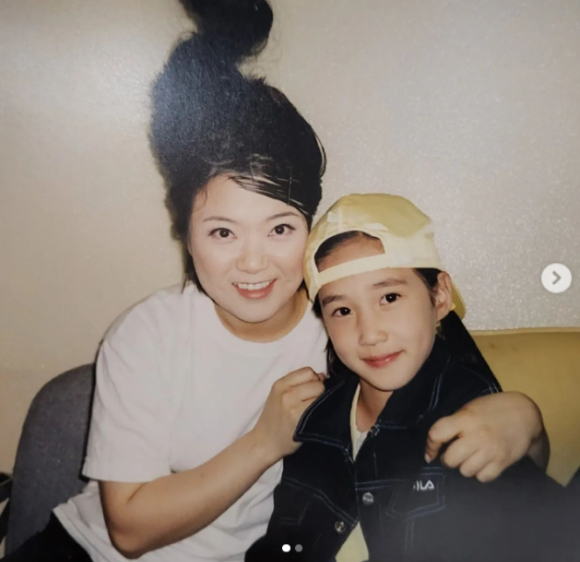 김숙이 20년 전 박은빈과 찍은 사진을 공개했다. [사진=김숙 인스타그램]