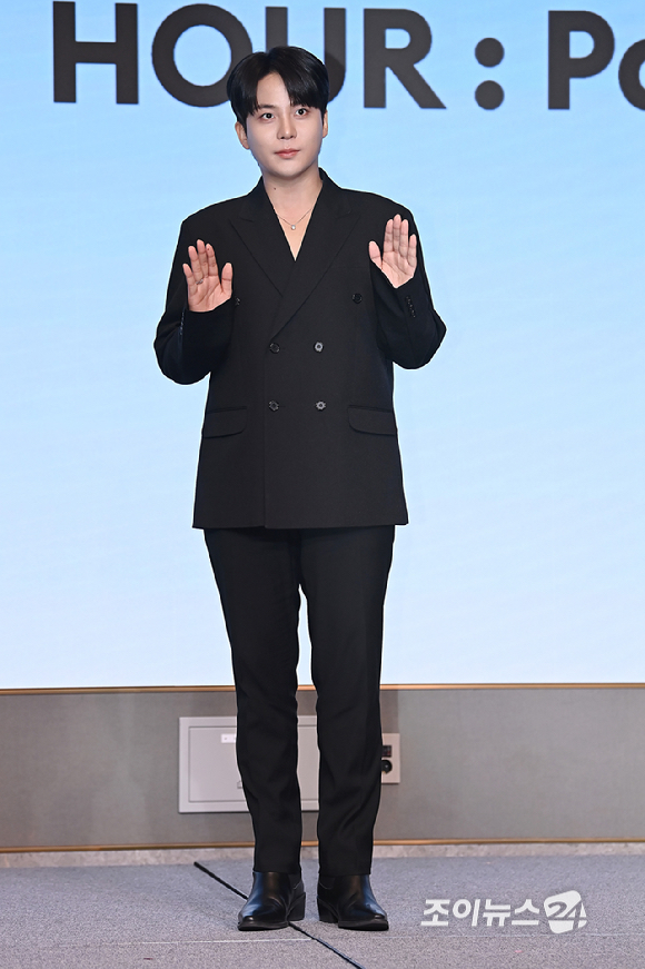 그룹 에이티즈 종호가 12일 오후 서울 마포구 호텔 나루 서울 엠갤러리에서 열린 미니 12집 '골든 아워 : 파트 3'(GOLDEN HOUR : Part.3) 앨범 발매 기념 기자간담회에서 포즈를 취하고 있다. [사진=곽영래 기자]