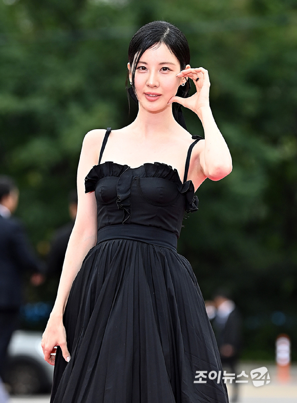 배우 서현이 2일 오후 서울 여의도 KBS홀에서 열린 '서울드라마어워즈 2025' 레드카펫 행사에 참석하고 있다. [사진=곽영래 기자]