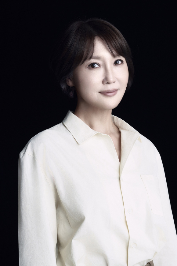 '은밀하게 위대하게' 최은경 포스터 [사진=주다컬쳐]