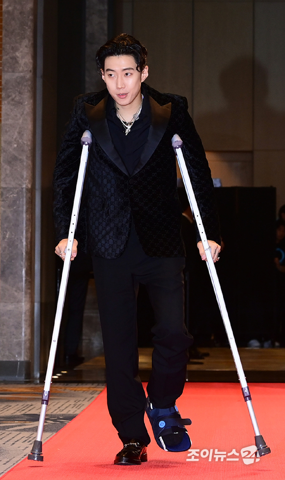 가수 박재범이 15일 오후 서울 종로구 포시즌스 호텔에서 열린 제20회 유방암 인식 항상 캠페인 자선 행사 'LOVR YOUR'에 참석하고 있다. [사진=정소희 기자]