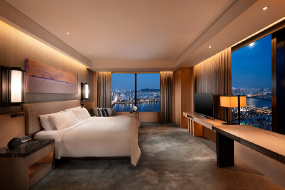 시몬스 매트리스가 비치된 콘래드 서울 객실 모습. [사진=시몬스]