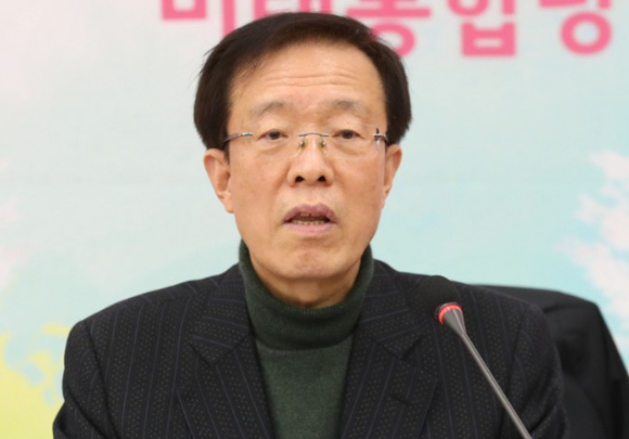 이석연 전 법원행정처장이 미래통합당 공천관리위원장 직무대행 시절인 2020년 3월 19일 서울 여의도 국회에서 공관위 브리핑을 하고 있다. 2020.03.19. [사진=뉴시스]