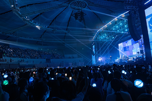 밴드 엔플라잉(이승협, 차훈, 김재현, 유회승, 서동성)이 앙코르 콘서트 2025 N.Flying LIVE '&CON4 ENCORE : Let&rsquo;s Roll &4EVER'(2025 엔플라잉 라이브 '엔콘4 앙코르 : 렛츠 롤 엔포에버')를 개최하고 팬들을 만나고 있다. [사진=FNC엔터테인먼트]