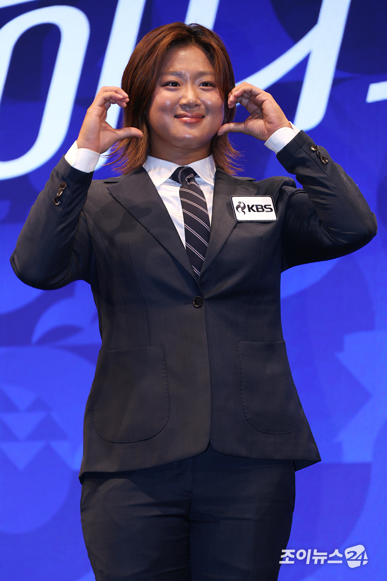 정유인 해설위원이 28일 오후 서울 영등포구 여의도동 KBS아트홀에서 진행된 '2026 아이치-나고야 아시안게임' 제작발표회에 참석해 포즈를 취하고 있다. [사진=문수지 기자]