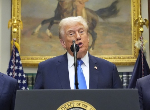 도널드 트럼프 미국 대통령의 오랜 측근이자 최측근 참모로 꼽히는 댄 스커비노(Dan Scavino)가 백악관 인사국장 자리에 오르면서 핵심 실세라는 평가를 받고 있다. 사진은 댄 스카비노 백악관 신임 인사국장. [사진=EPA/연합뉴스]