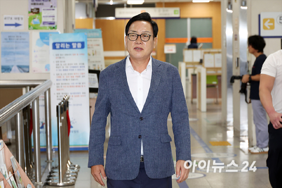 양평군수를 지낸 김선교 국민의힘 의원이 11일 오전 서울 서초구 서울중앙지방법원에서 열린 '경기 양평 공흥지구 개발 특혜 의혹' 속행 공판에 출석하고 있다. [사진=사진공동취재단]