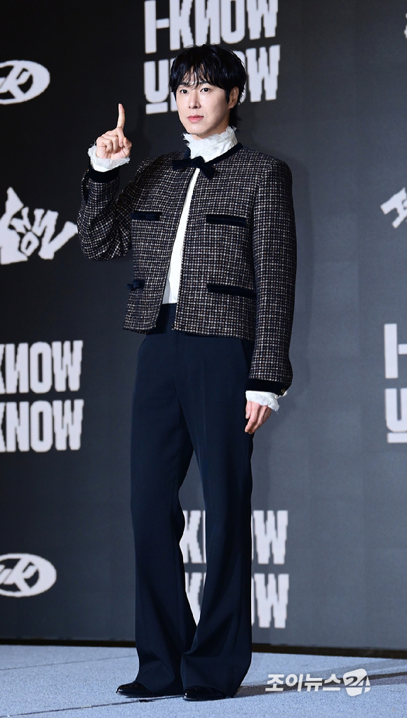 가수 유노윤호가 5일 오후 서울 송파구 소피텔 앰배서더 서울호텔에서 열린 첫 정규 앨범 '아이-노우(I-KNOW)' 기자간담회에 참석하고 있다. [사진=정소희 기자]