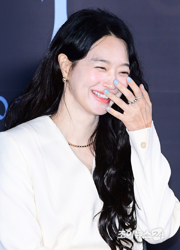 배우 신민아가 15일 서울 용산 CGV 아이파크몰에서 열린 영화 '눈동자'(감독 염지호) 언론시사회에 참석하고 있다. [사진=정소희 기자]
