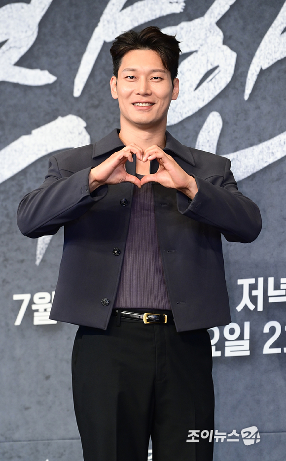 배우 박훈이 14일 오후 서울 영등포구 더링크 호텔에서 열린 JTBC 새 금요시리즈 '착한 사나이' 제작발표회에 참석하고 있다. [사진=정소희 기자]