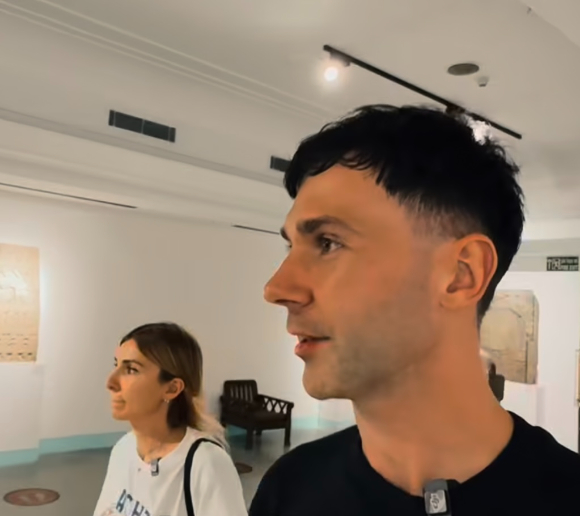 영국의 한 여행 블로거가 "인도 박물관에 왜 유물이 없냐"고 묻자 인도인으로 추정되는 친구가 "런던에 다 있다"고 일침을 날렸다. 사진은 인도인으로 추정되는 인물. [사진=인스타그램 @alexwandersyt]