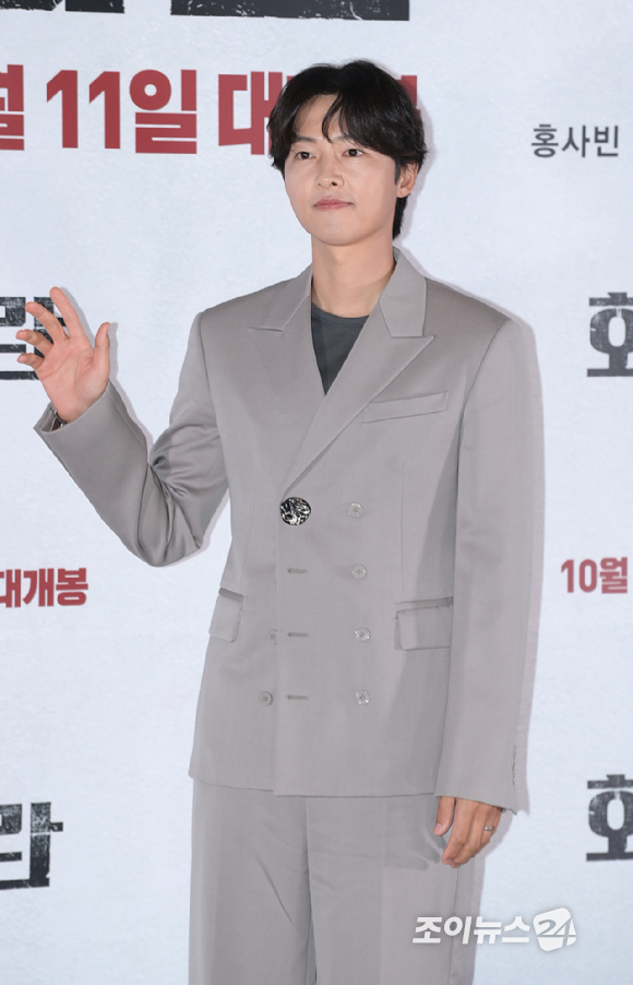 배우 송중기가 22일 오후 서울 강남구 삼성동 메가박스 코엑스에서 열린 영화 '화란'(감독 김창훈) 언론시사회에 참석하고 있다. [사진=정소희 기자]