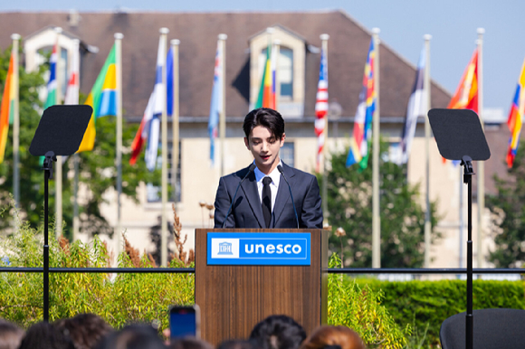 세븐틴 조슈아, 파리 유네스코 본부 연설대 오른다