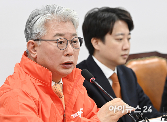 개혁신당 조응천 경기도지사 후보가 4일 서울 여의도 국회에서 열린 개혁신당 최고위원회의에서 발언하고 있다. [사진=곽영래 기자]