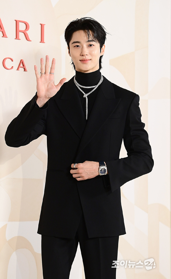 배우 변우석이 12일 오후 서울 광진구 비스타 워커힐 서울에서 열린 불가리 에클레티카 하이 주얼리 이벤트 행사에 참석하고 있다. [사진=정소희 기자]