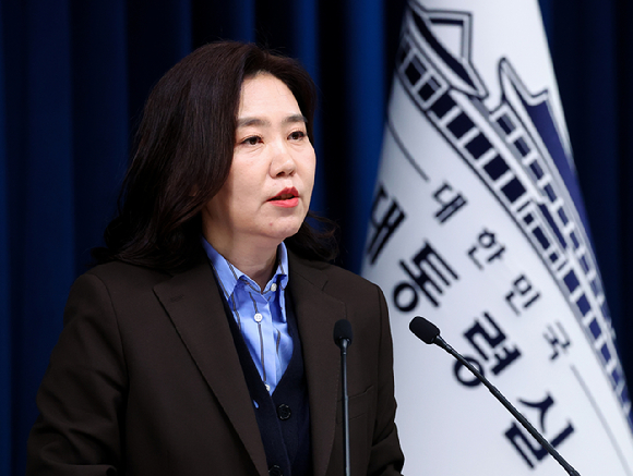 강유정 대변인이 11일 용산 대통령실에서 이날 오전 열린 국무회의 결과 브리핑을 하고 있다. 2025.11.11 [사진=연합뉴스]