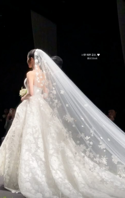 '남창희♥' 윤영경, 정체 밝혀진 후 결혼식 현장 공개...아이유 닮은 공주님